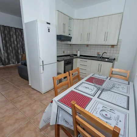Chavez Padron Apartment Frontera